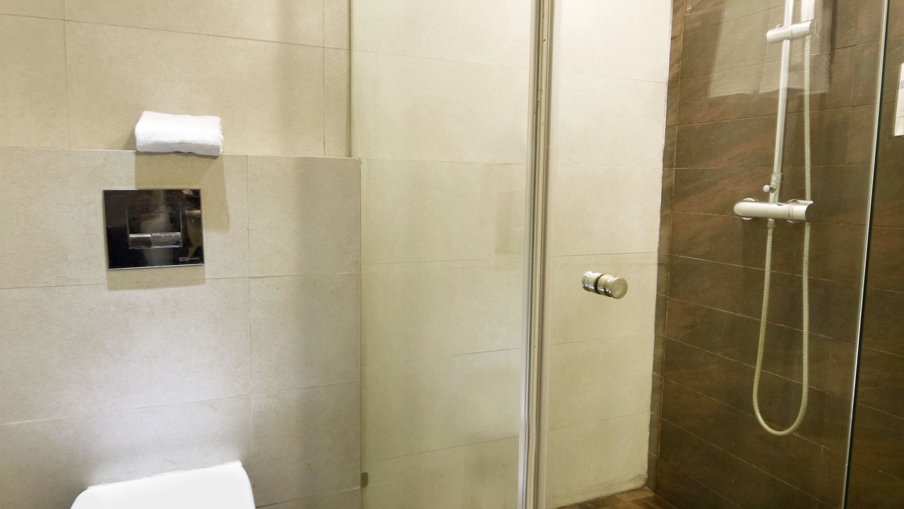Photo of Bathroom in Kamla Nagar