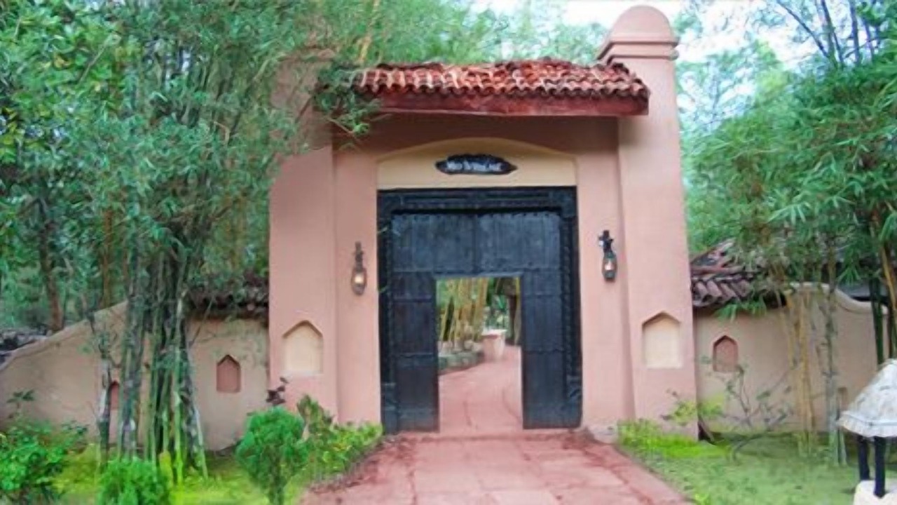 Photo of Outdoor in Mocha
