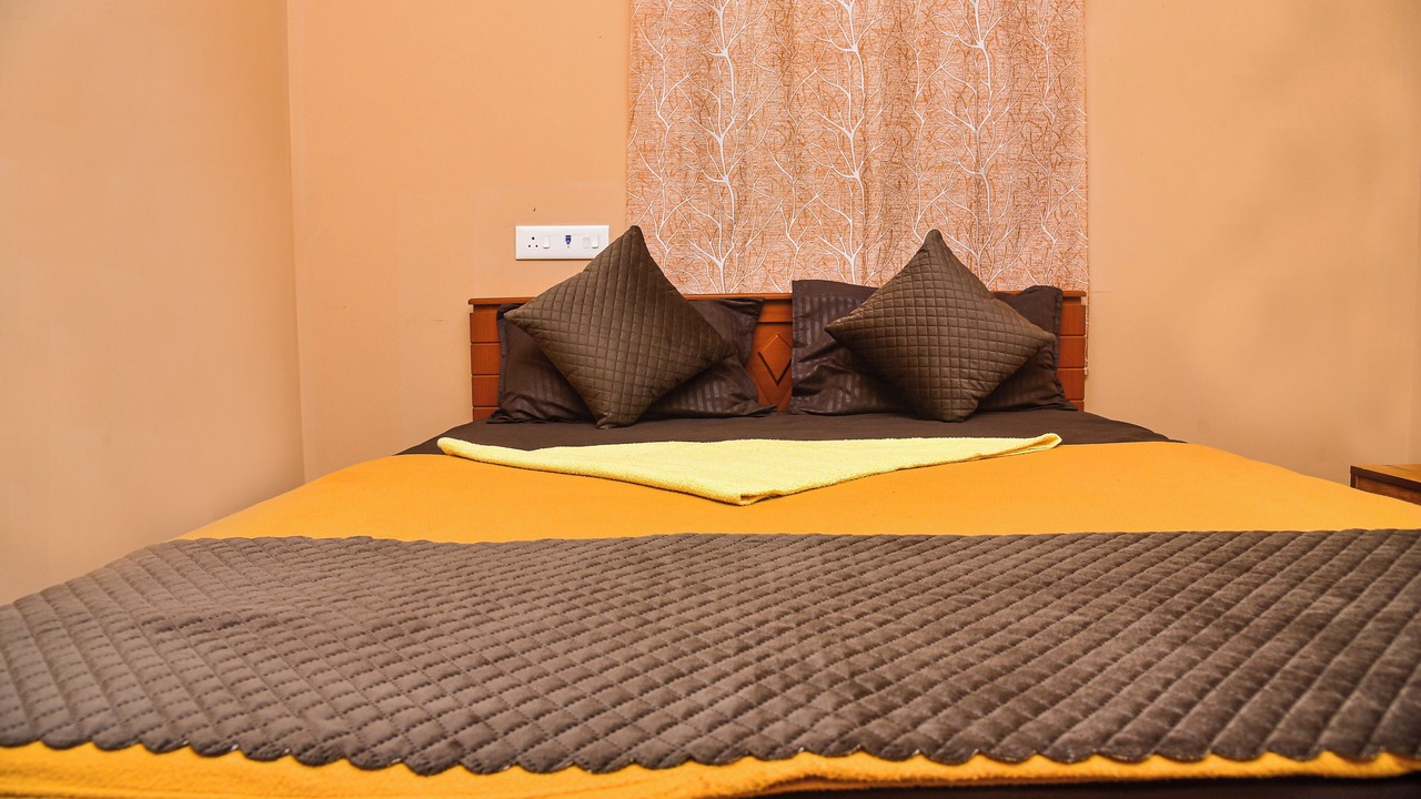 Photo of Bedroom in Thirukadaiyur