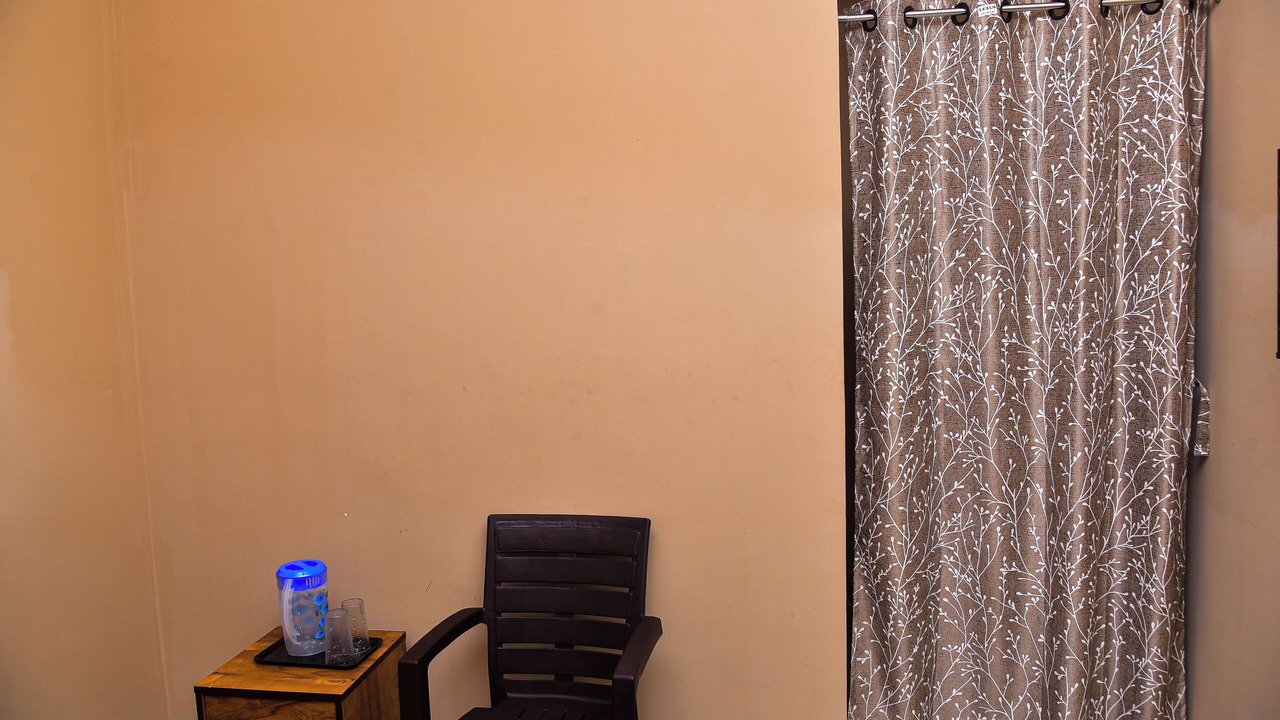 Photo of Bedroom in Thirukadaiyur