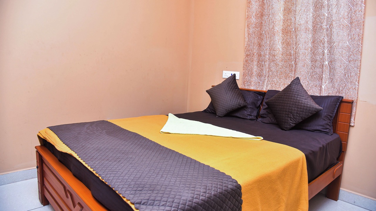 Photo of Bedroom in Thirukadaiyur