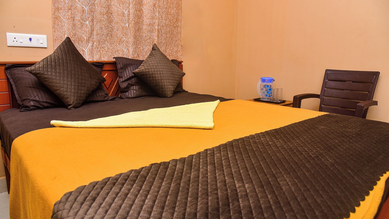 Photo of Bedroom in Thirukadaiyur