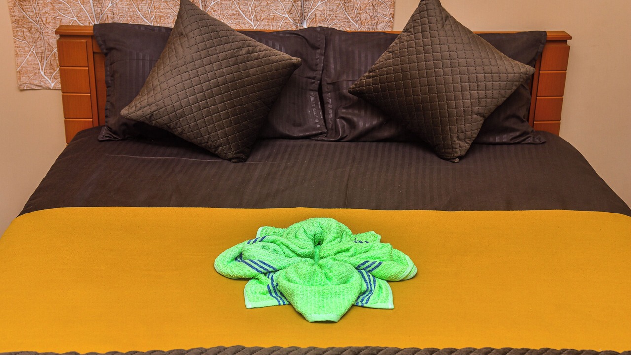 Photo of Bedroom in Thirukadaiyur