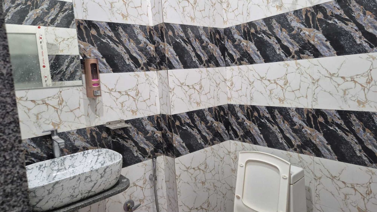 Photo of Bathroom in Shri Madhopur