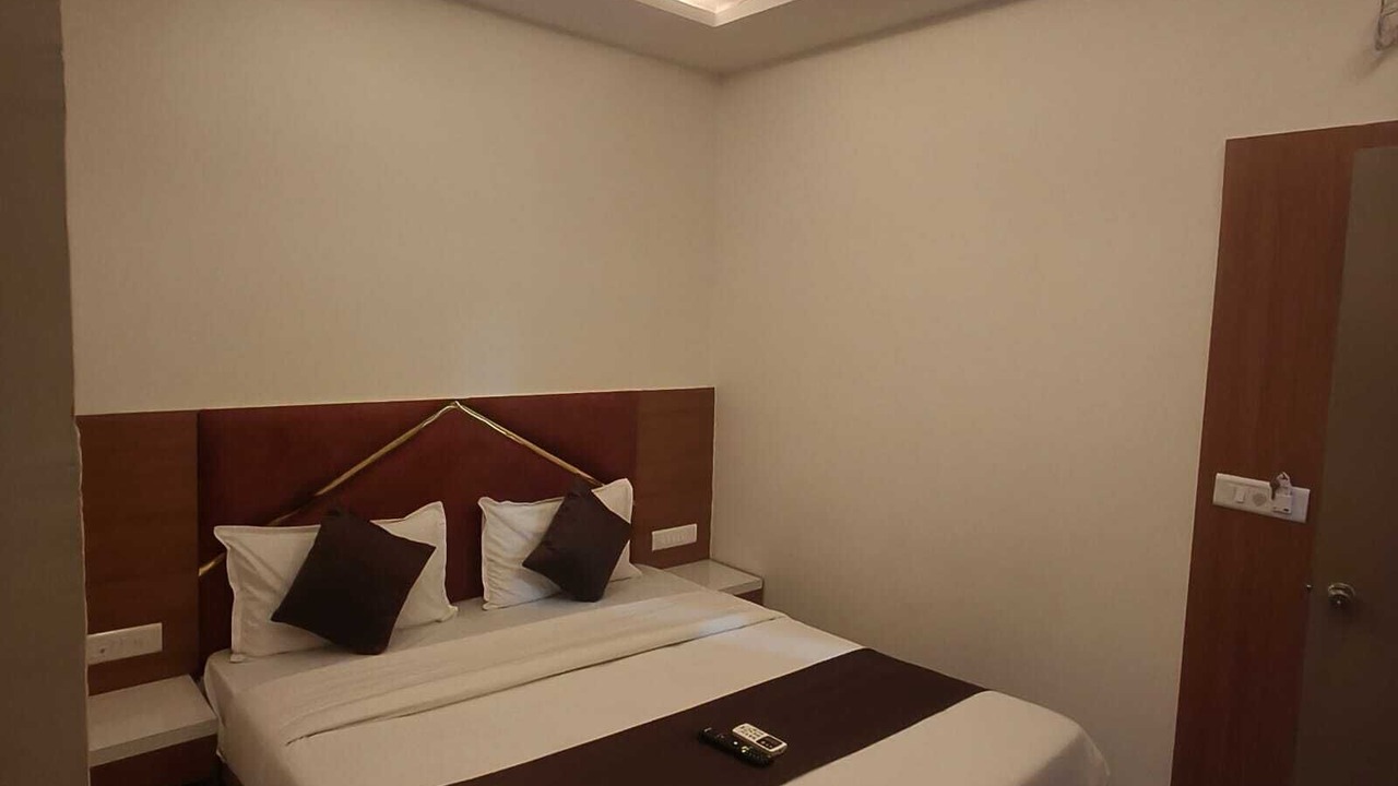 Photo of Bedroom in Bhat