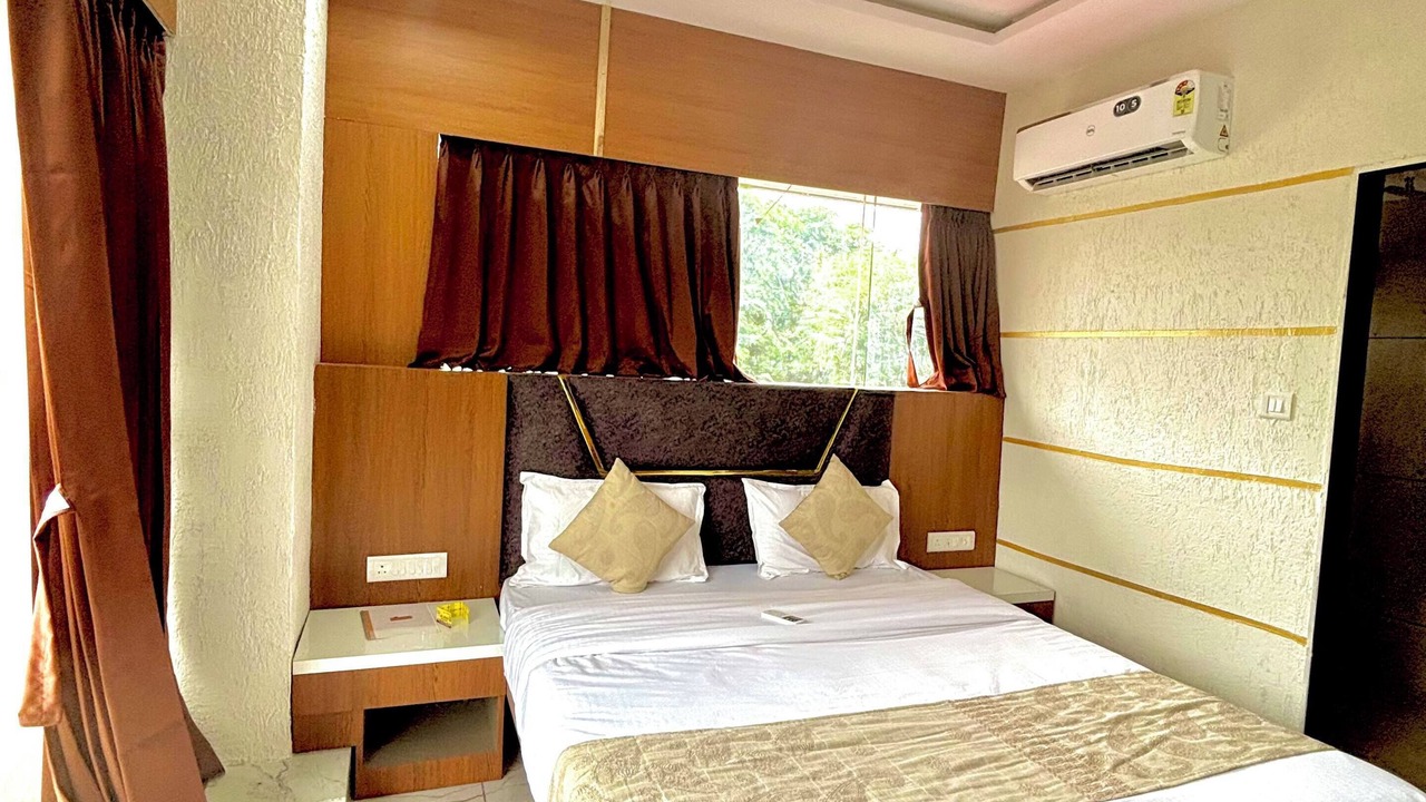 Photo of Bedroom in Bhat