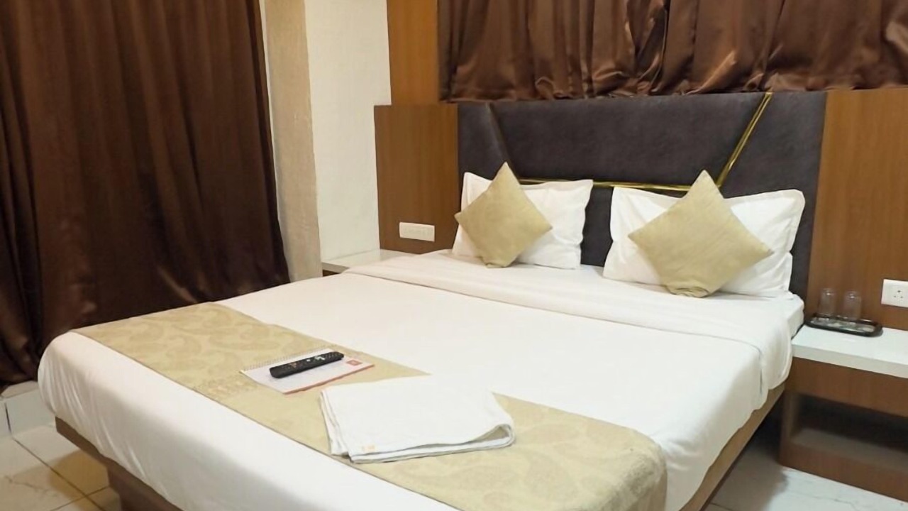 Photo of Bedroom in Bhat