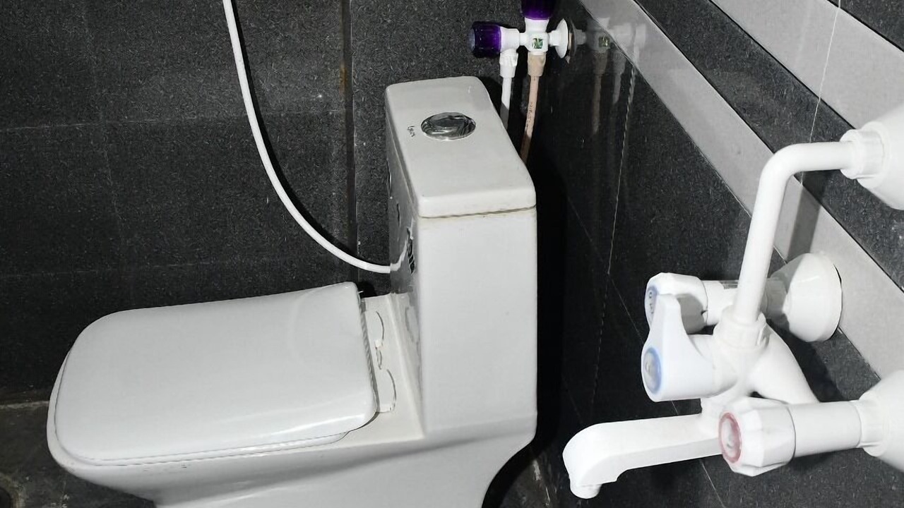 Photo of Bathroom in Andipatti