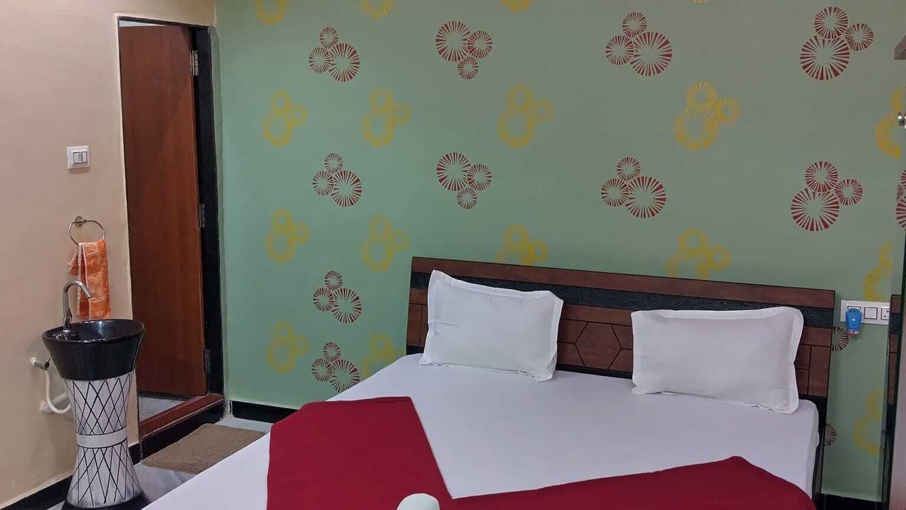 Photo of Bedroom in Rajpipla