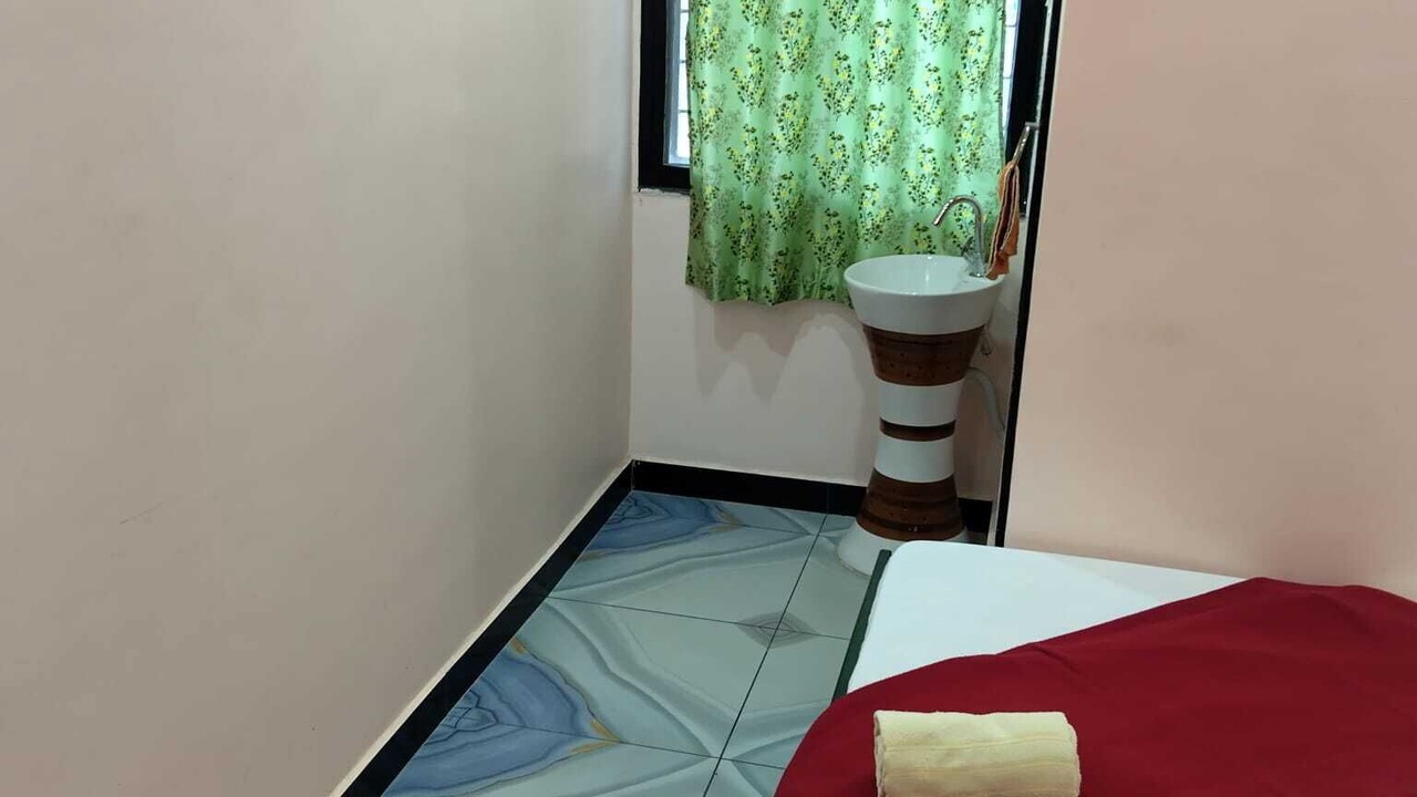 Photo of Bedroom in Rajpipla