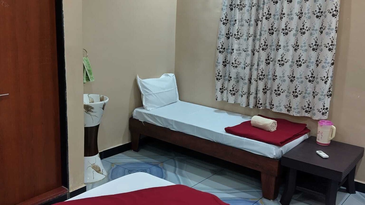 Photo of Bedroom in Rajpipla
