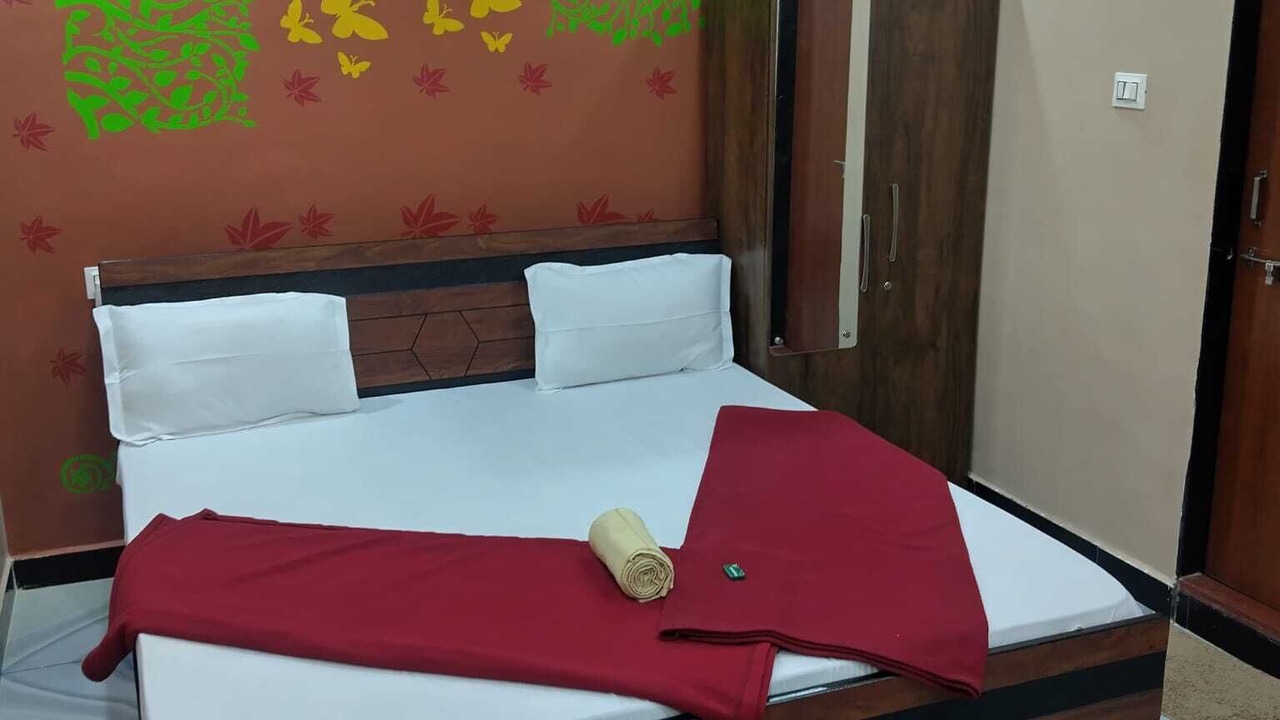 Photo of Bedroom in Rajpipla