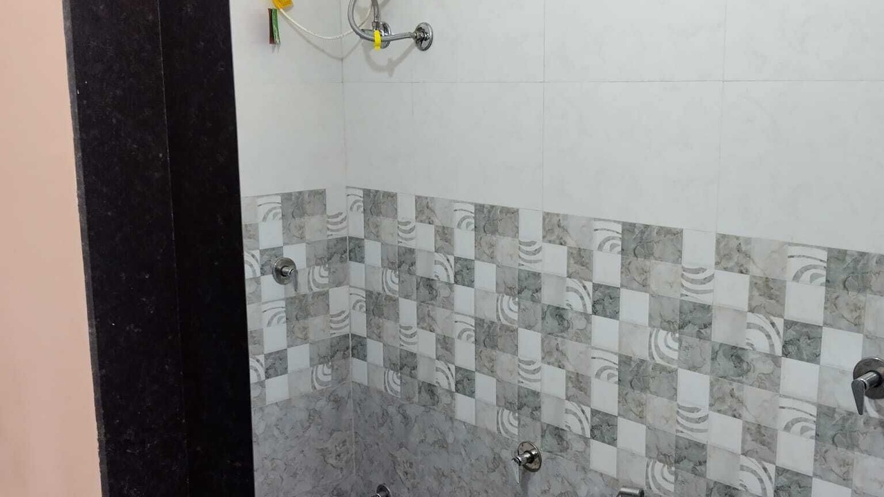 Photo of Bathroom in Rajpipla