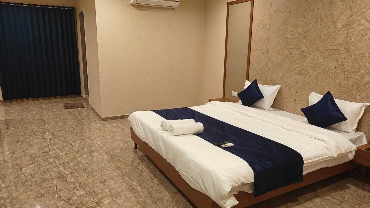 Photo of Bedroom in Modasa