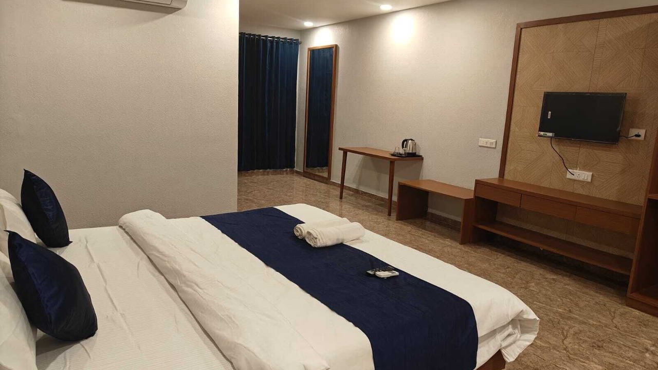 Photo of Bedroom in Modasa