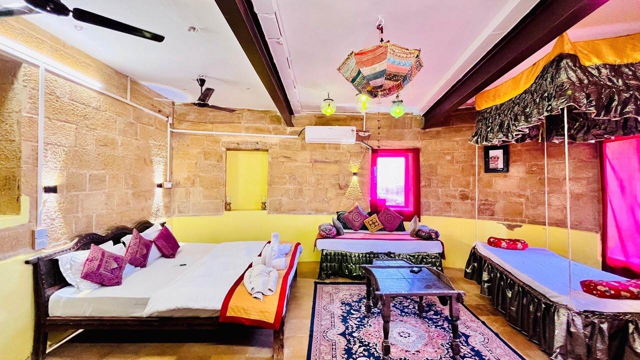 Photo of Bedroom in Amar Sagar Pol