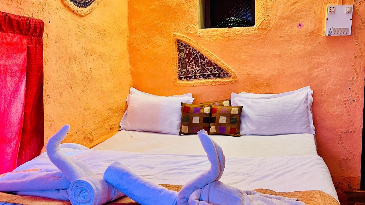 Photo of Bedroom in Amar Sagar Pol