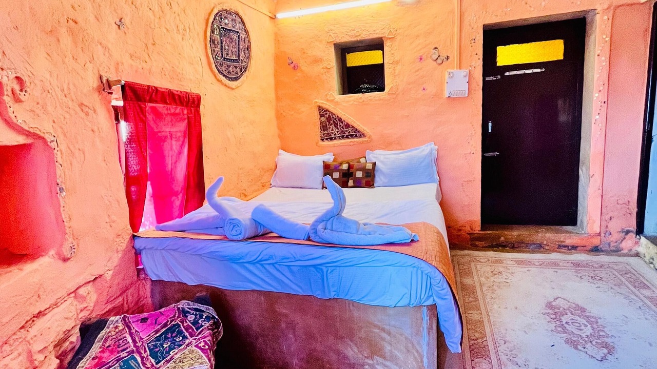 Photo of Bedroom in Amar Sagar Pol