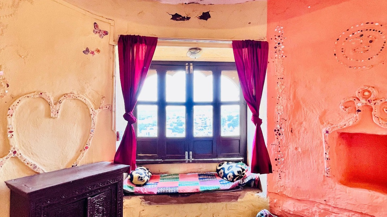 Photo of Bedroom in Amar Sagar Pol