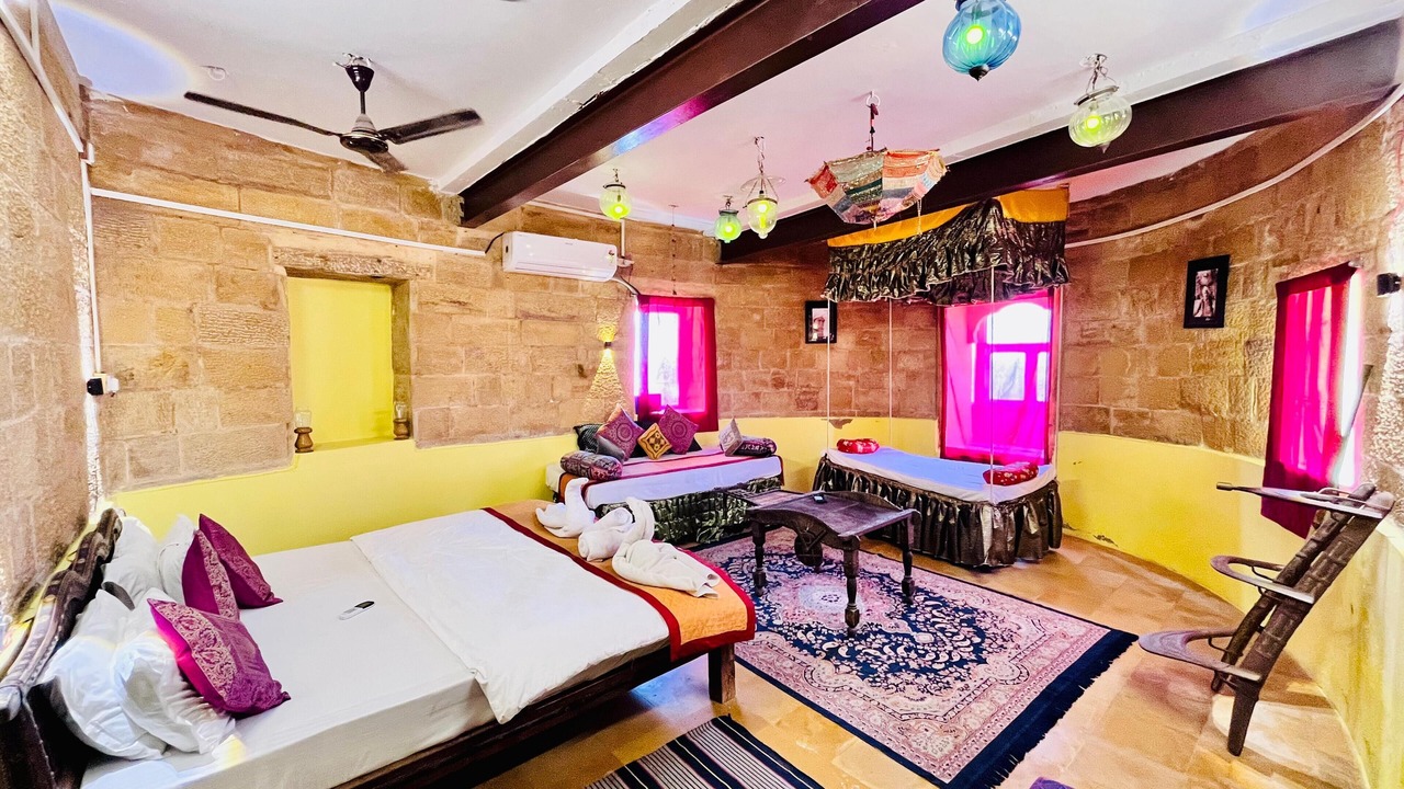 Photo of Bedroom in Amar Sagar Pol