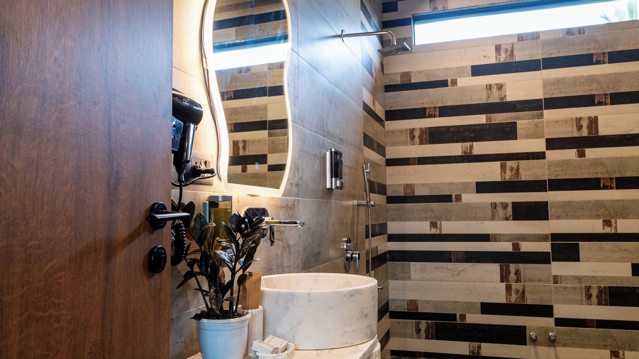 Photo of Bathroom in Mahabalipuram