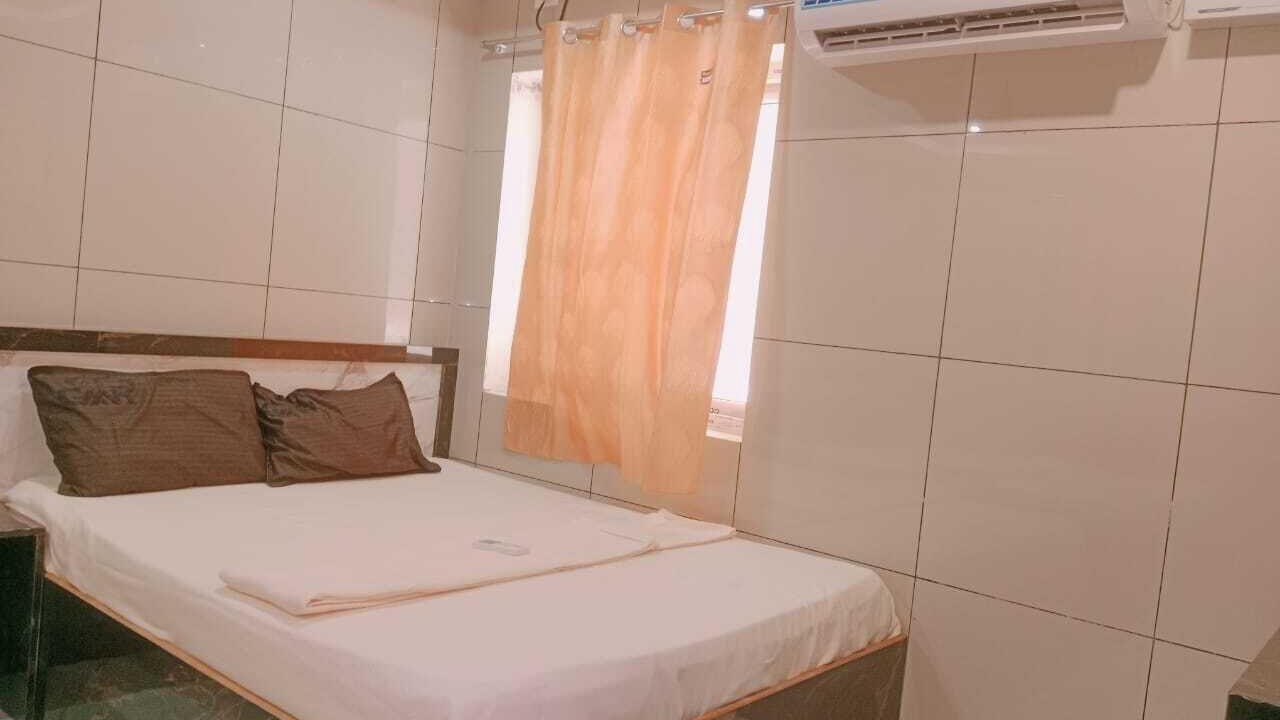 Photo of Bedroom in Velankanni