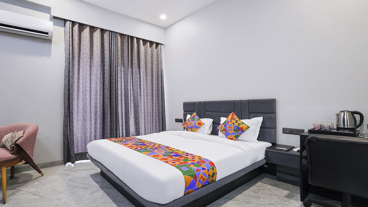 Photo of Bedroom in Sector 70