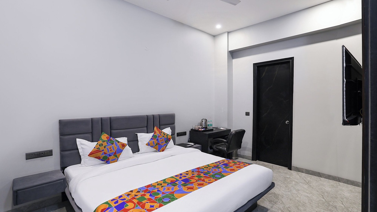 Photo of Bedroom in Sector 70