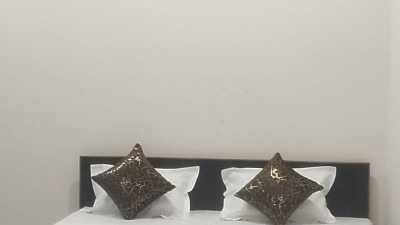 Photo of Bedroom in Phulpur