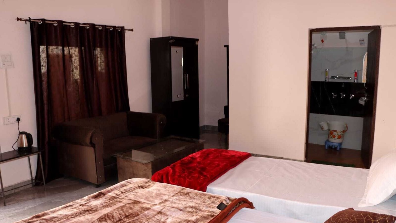 Photo of Bedroom in Phulpur