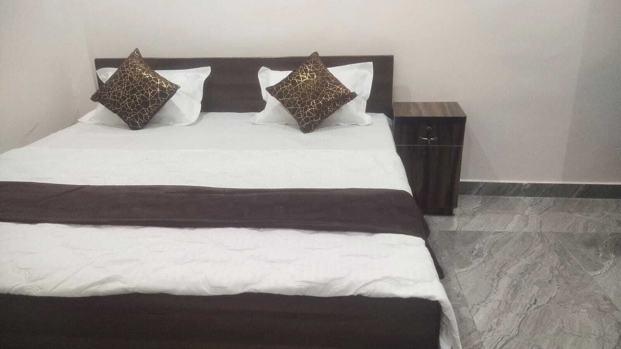 Photo of Bedroom in Phulpur