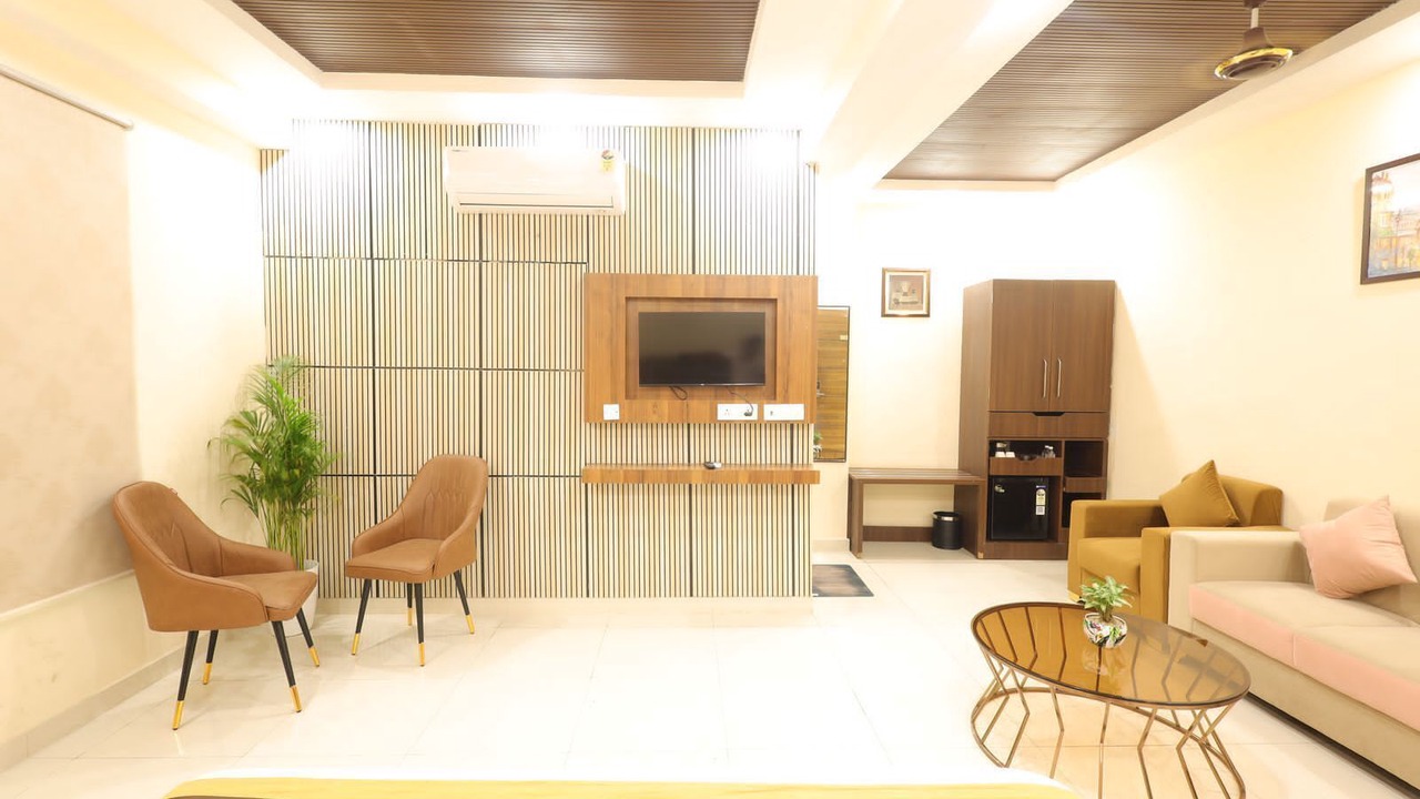 Photo of Livingroom in Alambagh