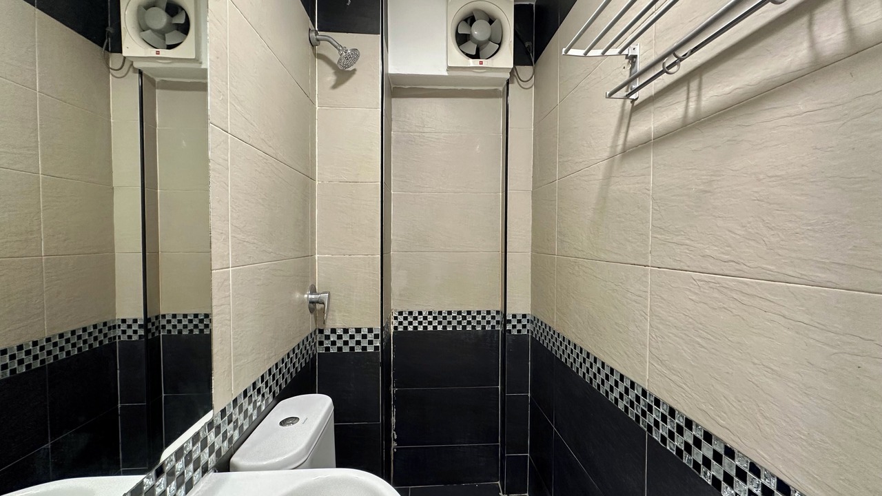 Photo of Bathroom in Pekeliling