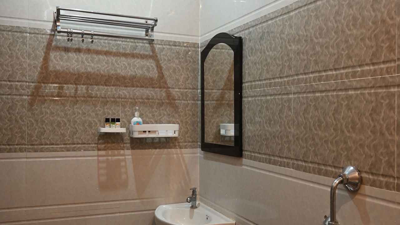 Photo of Bedroom in Danapur