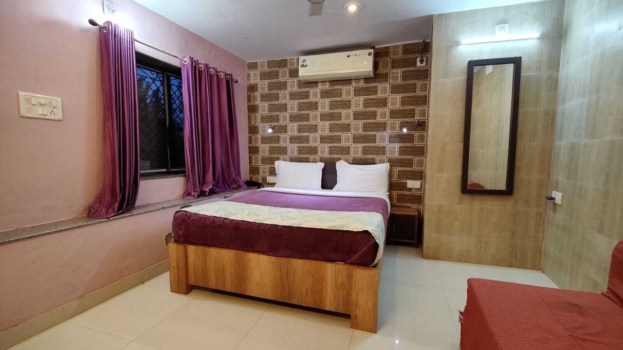 Photo of Bedroom in Mount Abu