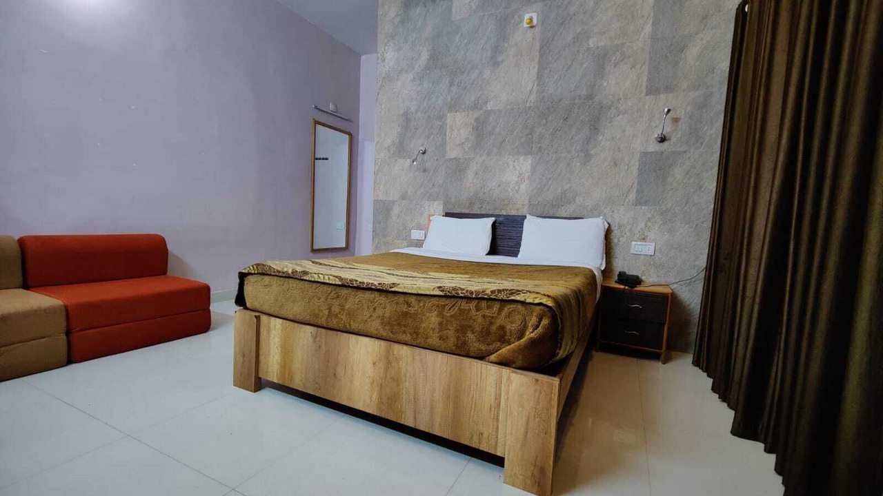 Photo of Bedroom in Mount Abu