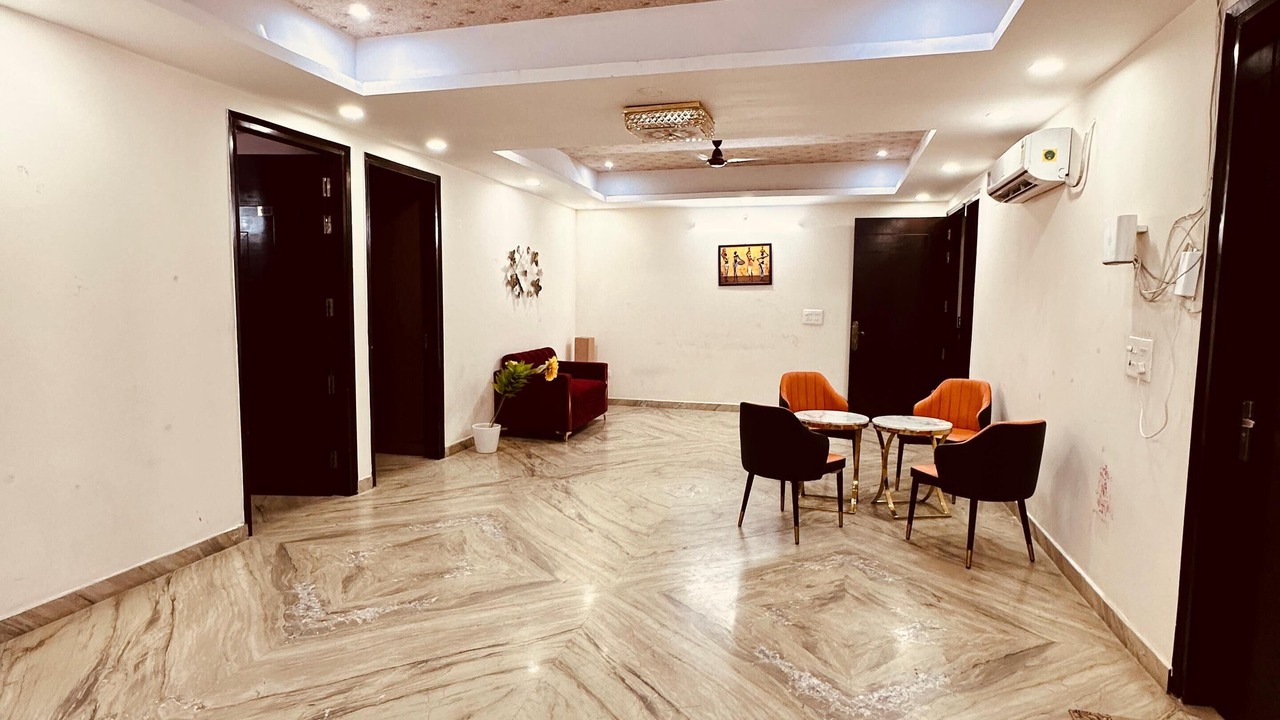 Photo of Livingroom in Sector 70