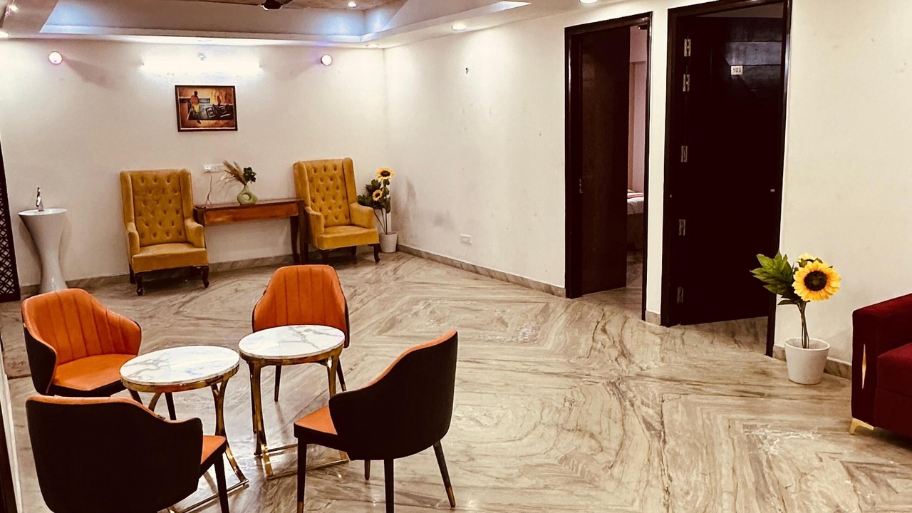 Photo of Livingroom in Sector 70