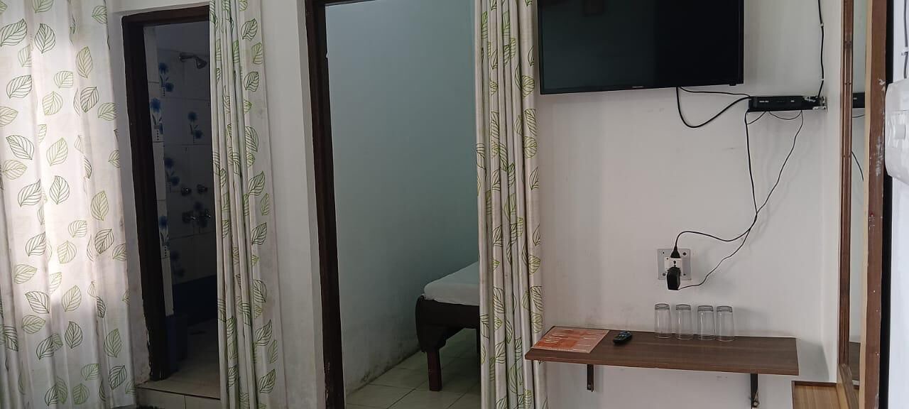 Photo of Bedroom in Lansdowne