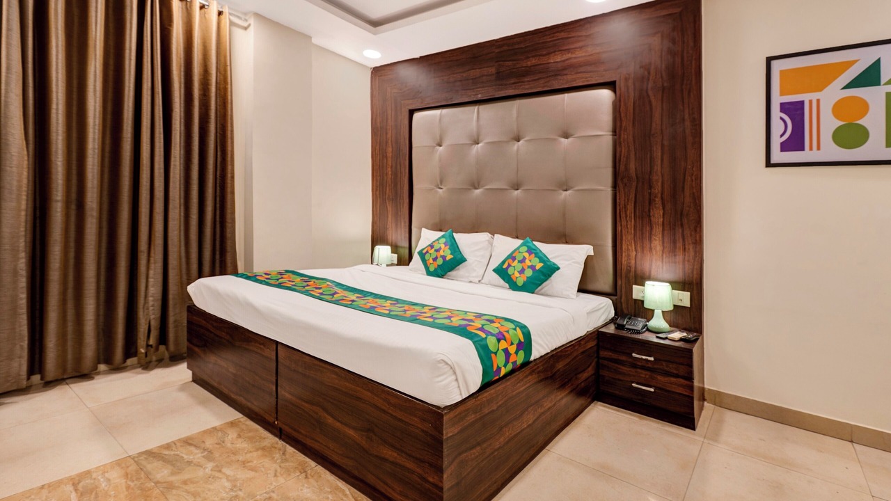 Photo of Bedroom in Alambagh