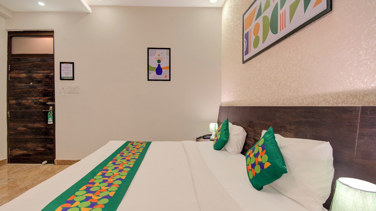 Photo of Bedroom in Alambagh