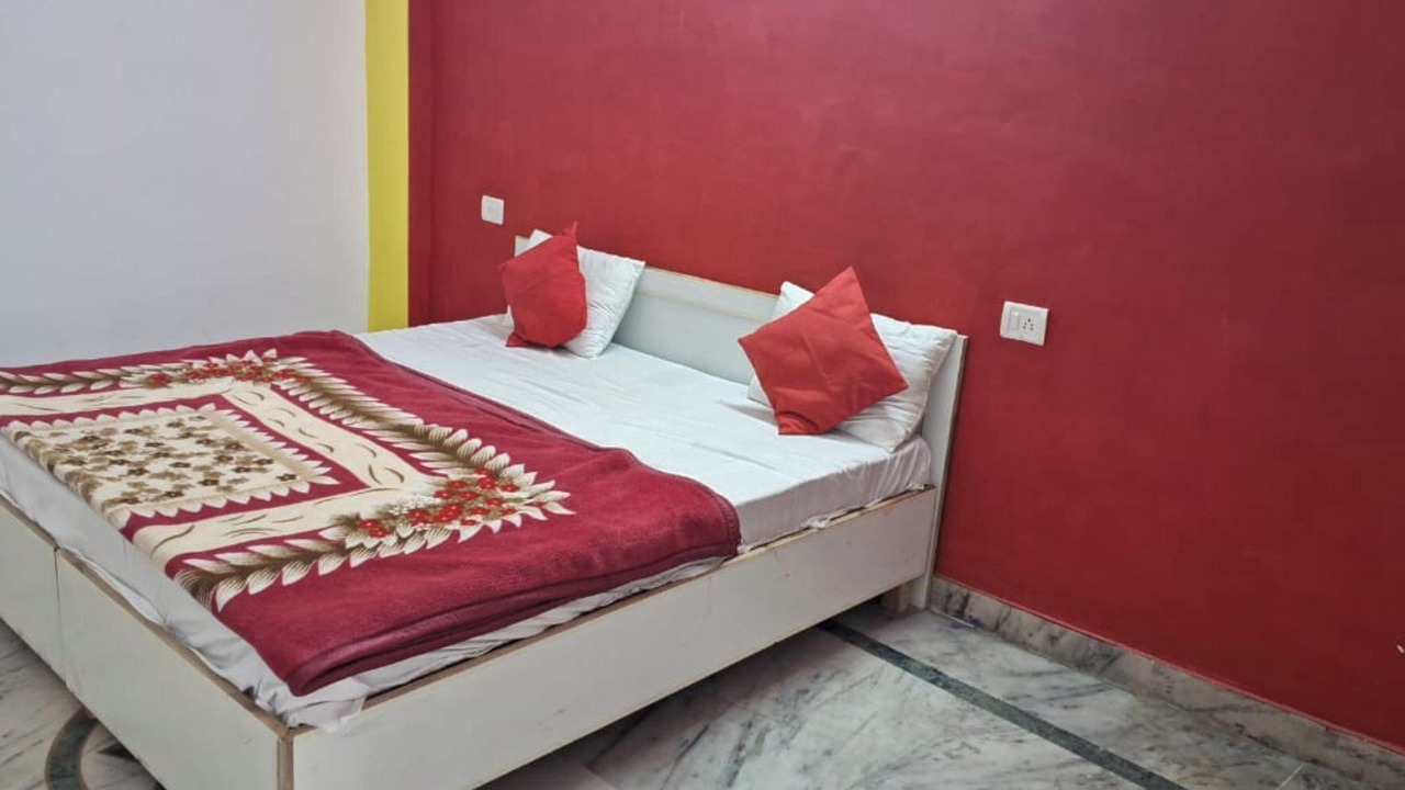 Photo of Bedroom in Sector 18