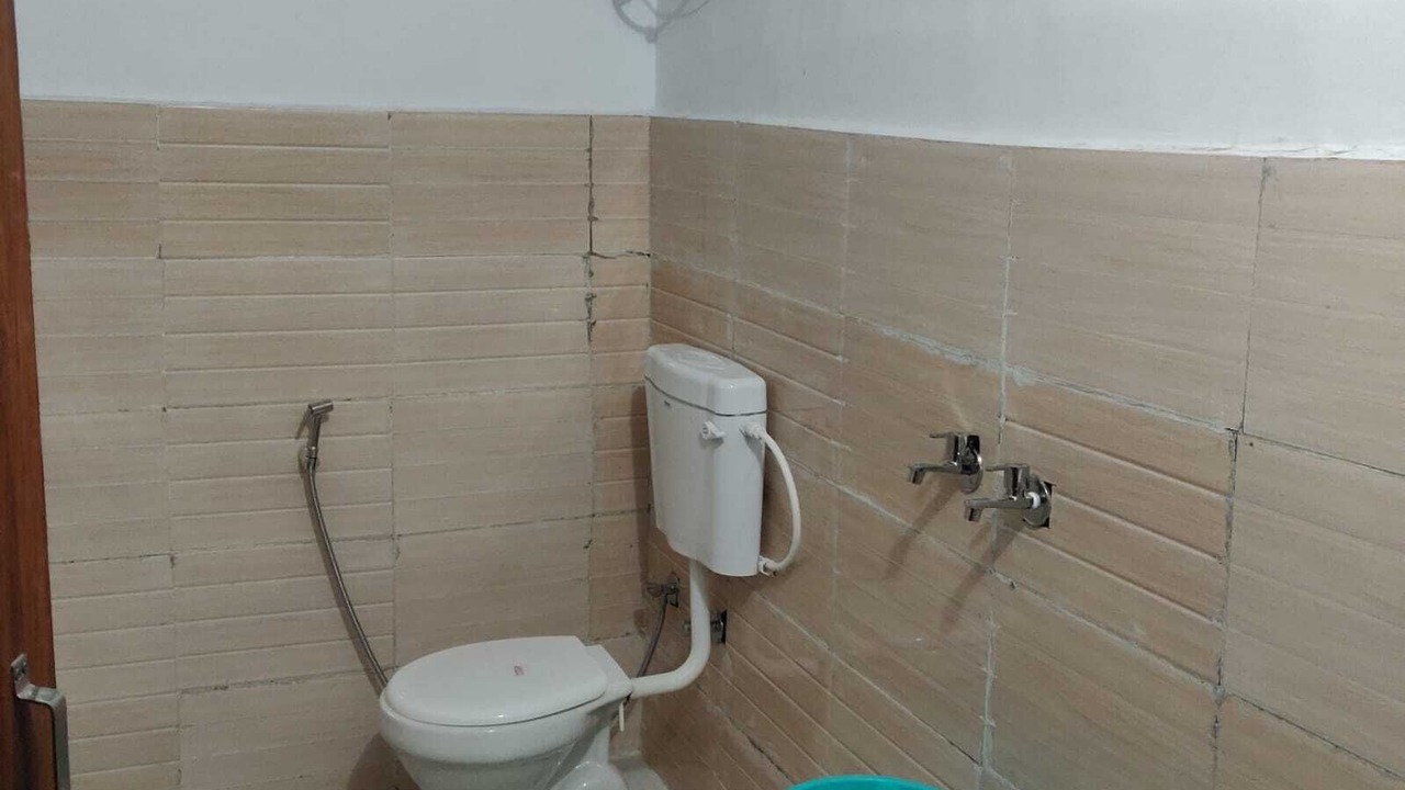 Photo of Bathroom in Paliyal Gaon