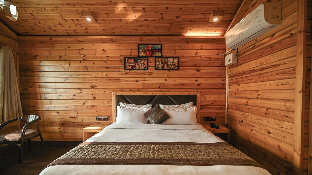 Photo of Bedroom in Lansdowne