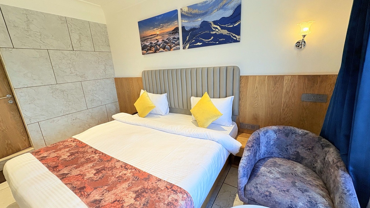 Photo of Bedroom in Thaltej