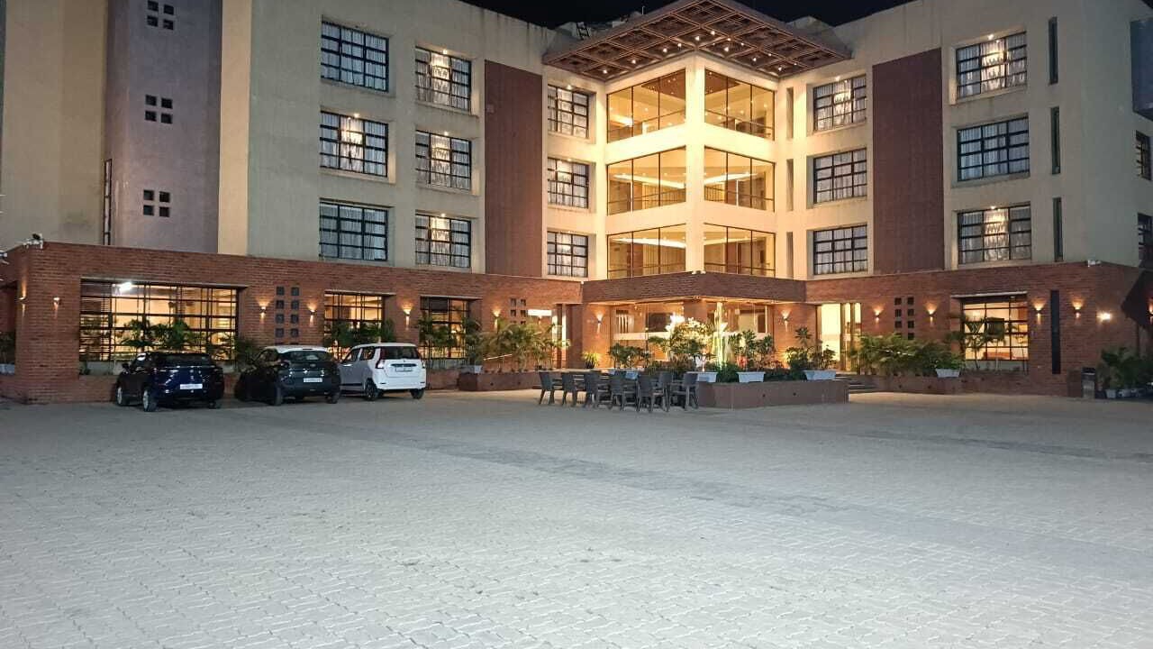 Photo of Outdoor in Sinor
