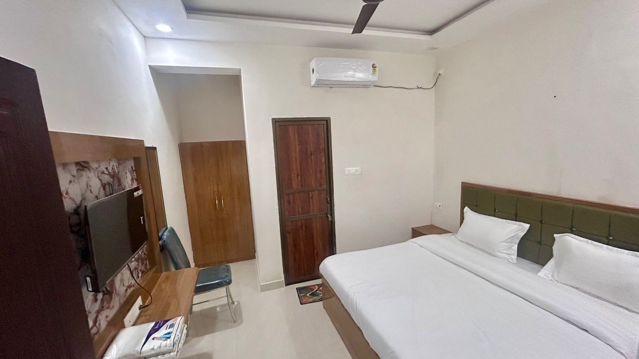 Photo of Bedroom in Varanasi