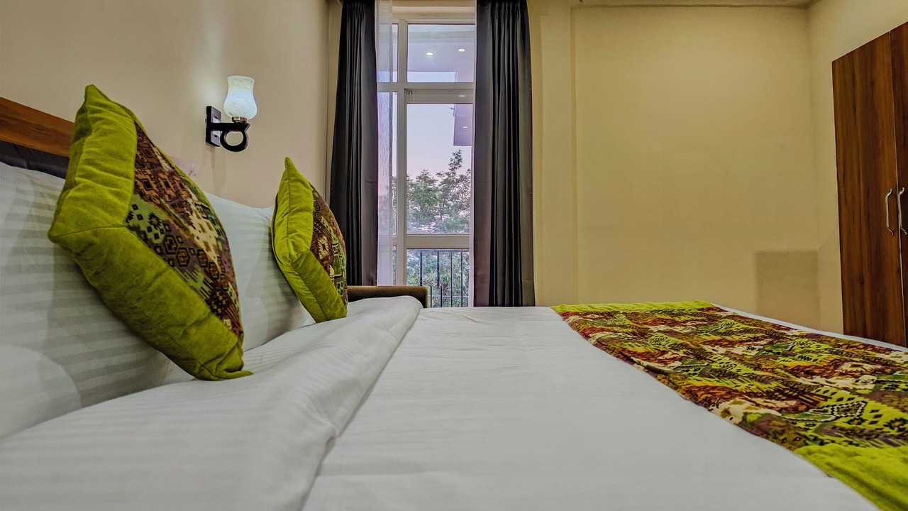 Photo of Bedroom in Lansdowne