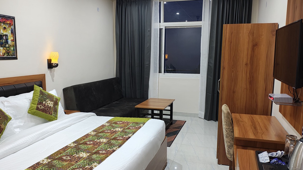 Photo of Bedroom in Lansdowne