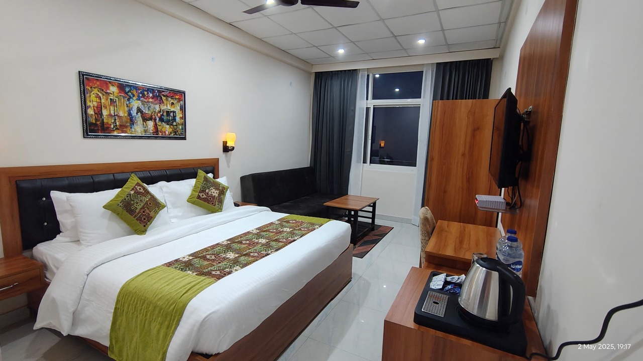 Photo of Bedroom in Lansdowne